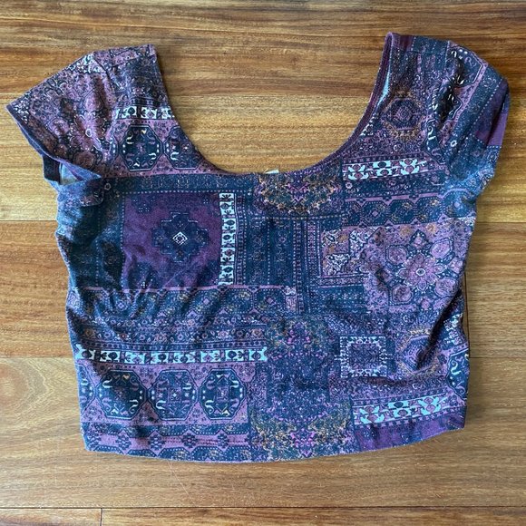 Printed Crop Top - Picture 1 of 3
